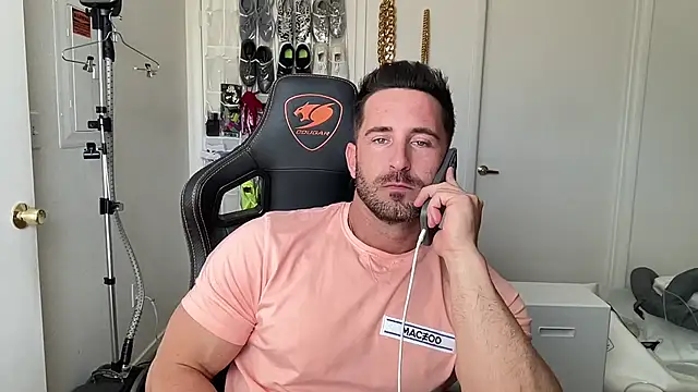brettmycles28 online show from July 2026 06:16:02 PM