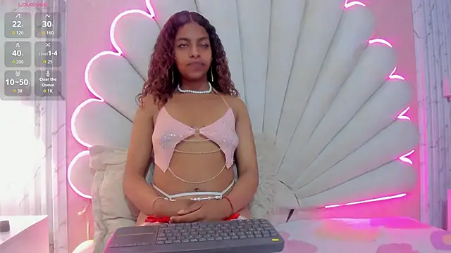 Snapshot of MisRoos chatting on September 2025 04:06:01 PM MisRoos online show from September 2025 04:06:01 PM