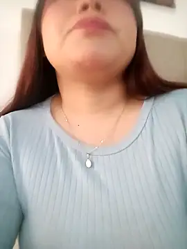 LucyPetit online show from September 2025 01:27:02 PM