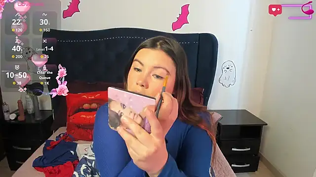 LucyPetit online show from October 2025 02:12:02 PM