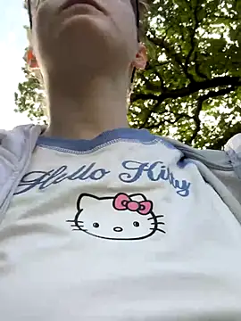 raen001 online show from September 2025 07:52:02 AM