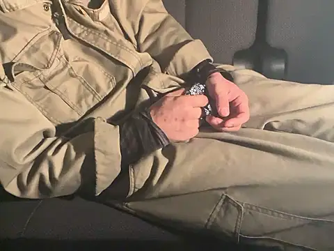 Snapshot of CAMEL1913 chatting on November 2025 05:11:01 PM CAMEL1913 online show from November 2025 05:11:01 PM