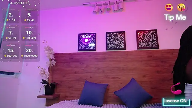 AlexandraCambell online show from September 2025 07:24:02 PM