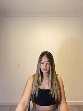 Snapshot of Zara_Ross chatting on October 2025 03:05:02 AM Zara Ross online show from October 2025 03:05:02 AM