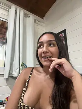 hannahhotwife online show from April 2026 07:59:02 PM