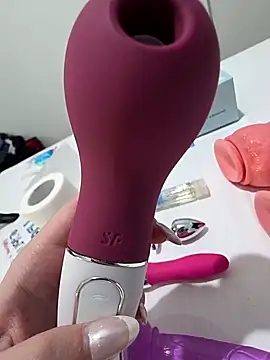 Snapshot of abrilour chatting on October 2025 01:20:01 AM abrilour online show from October 2025 01:20:01 AM