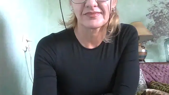 TianaQLove online show from October 2025 11:20:02 AM