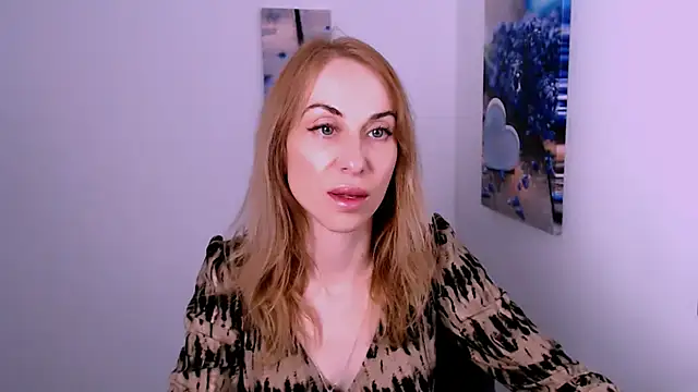 Snapshot of Create_your_own_sun chatting on September 2025 12:21:02 PM Create your own sun online show from September 2025 12:21:02 PM