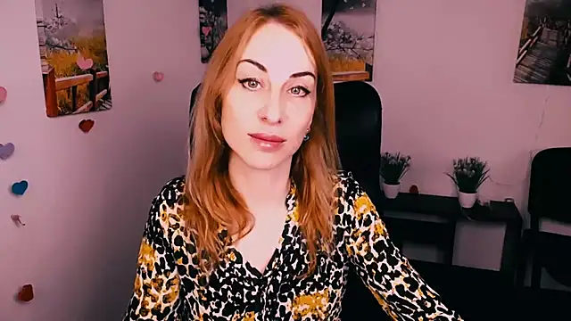 Snapshot of Create_your_own_sun chatting on November 2025 01:17:02 PM Create your own sun online show from November 2025 01:17:02 PM