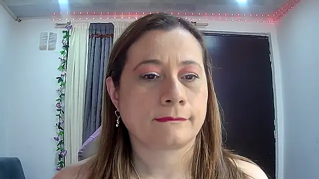 Snapshot of milagros_latina75 chatting on November 2025 09:58:01 PM milagros latina75 online show from November 2025 09:58:01 PM