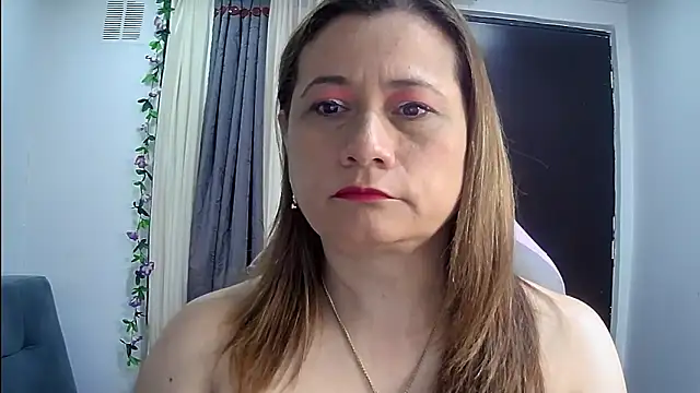 Snapshot of milagros_latina75 chatting on November 2025 02:16:01 PM milagros latina75 online show from November 2025 02:16:01 PM