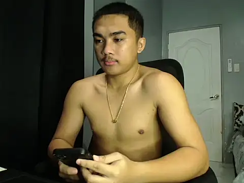 Snapshot of pinoyAdrianneXXX chatting on November 2025 02:24:02 AM pinoyAdrianneXXX online show from November 2025 02:24:02 AM