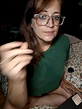 Snapshot of goddessdelphia chatting on April 2026 06:19:01 PM goddessdelphia online show from April 2026 06:19:01 PM