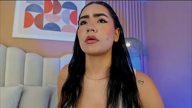noa moon online show from April 2026 02:40:02 AM