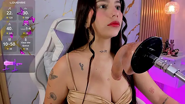 alissaowens  online show from November 2025 10:37:02 AM