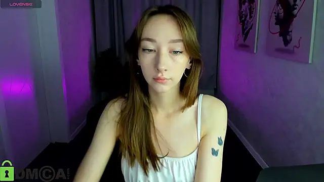 Snapshot of Miche1le_Allenne chatting on September 2025 12:54:02 AM Miche1le Allenne online show from September 2025 12:54:02 AM