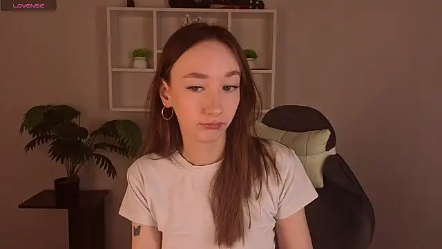 Snapshot of Miche1le_Allenne chatting on April 2026 01:03:01 AM Miche1le Allenne online show from April 2026 01:03:01 AM