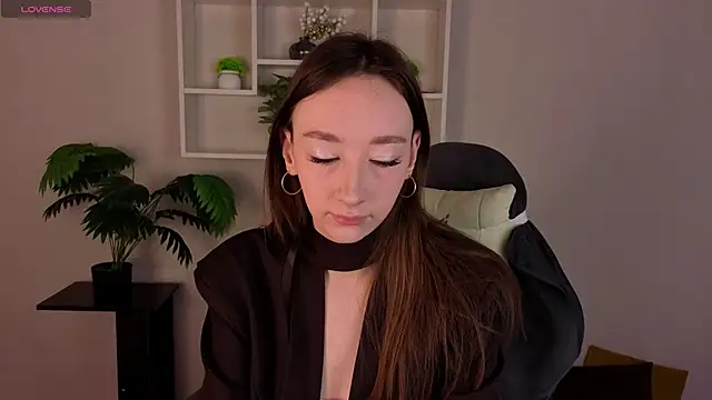 Snapshot of Miche1le_Allenne chatting on April 2026 12:53:01 AM Miche1le Allenne online show from April 2026 12:53:01 AM