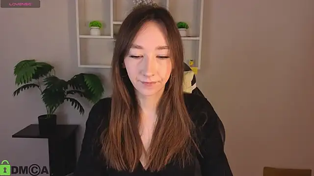 Snapshot of Miche1le_Allenne chatting on April 2026 01:11:02 AM Miche1le Allenne online show from April 2026 01:11:02 AM