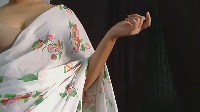 Cute-Bacchi online show from September 2025 01:22:01 AM