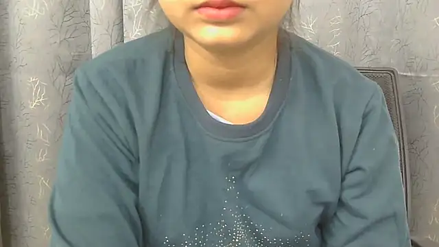 Cute-Bacchi online show from November 2025 02:43:02 AM