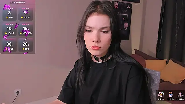 Snapshot of Sophie_SkyAngel chatting on September 2025 09:37:01 PM Sophie SkyAngel online show from September 2025 09:37:01 PM