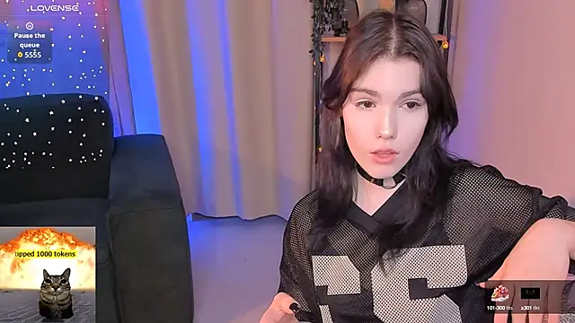 Snapshot of Sophie_SkyAngel chatting on September 2025 08:53:01 PM Sophie SkyAngel online show from September 2025 08:53:01 PM