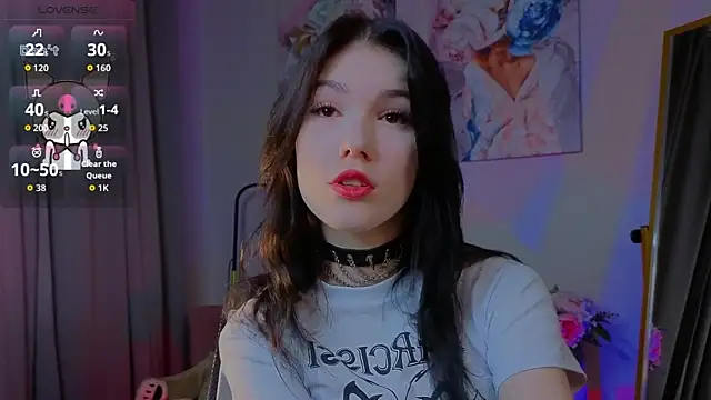 Snapshot of Sophie_SkyAngel chatting on November 2025 09:37:02 PM Sophie SkyAngel online show from November 2025 09:37:02 PM