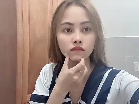 Truclynk1702 online show from September 2025 03:46:02 PM