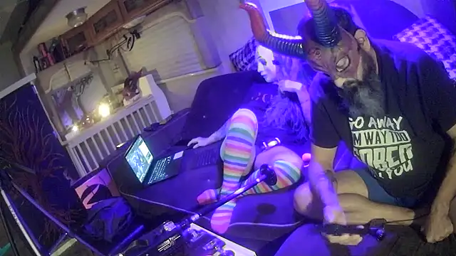 jamiezlilith online show from October 2025 12:22:01 AM