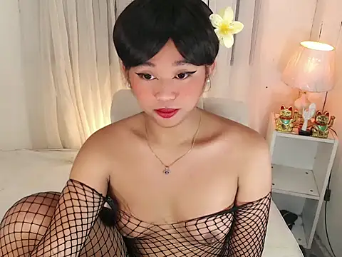 Malia cummer online show from June 2026 09:06:02 PM