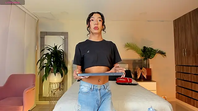 Snapshot of Alaiaguerra chatting on March 2026 07:42:01 PM Alaiaguerra online show from March 2026 07:42:01 PM