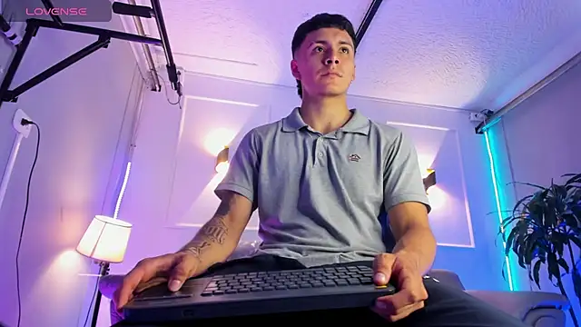 Leo santoro online show from April 2026 01:50:02 PM