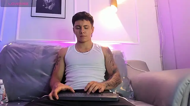 Leo santoro online show from May 2026 02:13:02 PM