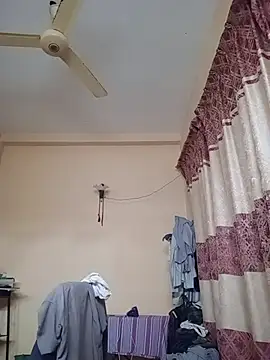 femboyslqueen online show from February 2026 03:58:02 AM