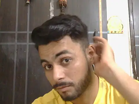 ursdreamperson online show from April 2026 01:41:02 PM