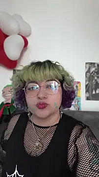 XxGreenGoodxX online show from May 2026 06:37:02 PM