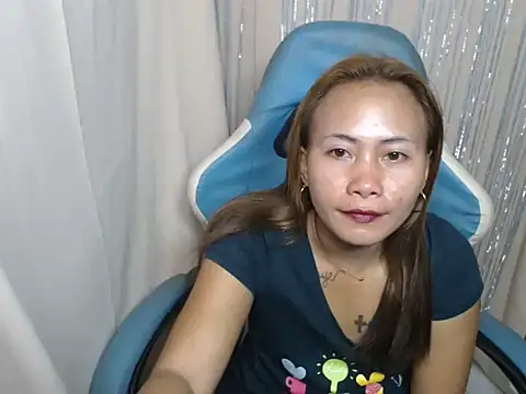 joanpetite online show from June 2026 11:36:02 PM