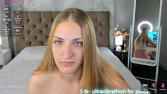 Snapshot of Luna_Vibee chatting on September 2025 10:28:01 AM Luna Vibee online show from September 2025 10:28:01 AM