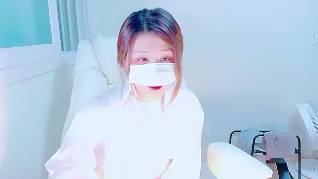 Snapshot of hyeony_s96 chatting on October 2025 12:17:01 PM hyeony s96 online show from October 2025 12:17:01 PM