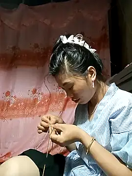 Phuongphuongg online show from October 2025 01:07:01 PM