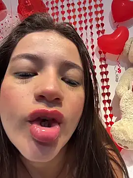 LUNAA    online show from February 2026 03:44:02 AM