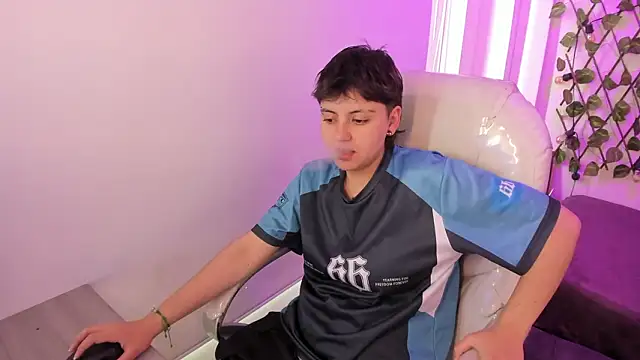 Snapshot of Nathaly_ds chatting on March 2026 07:32:01 PM Nathaly ds online show from March 2026 07:32:01 PM