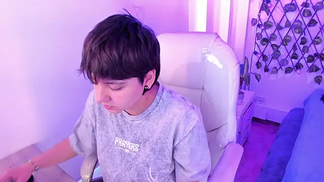 Snapshot of Nathaly_ds chatting on April 2026 08:31:01 PM Nathaly ds online show from April 2026 08:31:01 PM