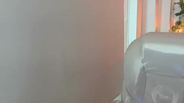 Snapshot of Nathaly_ds chatting on April 2026 05:18:01 PM Nathaly ds online show from April 2026 05:18:01 PM