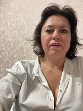 Kiravix online show from December 2025 07:21:02 PM