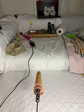 Snapshot of Ozge-SluttyScream69 chatting on December 2025 11:56:02 PM Ozge-SluttyScream69 online show from December 2025 11:56:02 PM