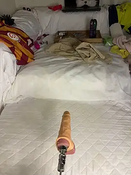 Snapshot of Ozge-SluttyScream69 chatting on December 2025 11:02:01 PM Ozge-SluttyScream69 online show from December 2025 11:02:01 PM