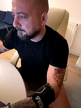 DavidMaros online show from September 2025 05:42:01 AM