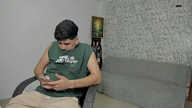 Snapshot of maxxis_eli chatting on November 2025 02:10:01 AM maxxis eli online show from November 2025 02:10:01 AM